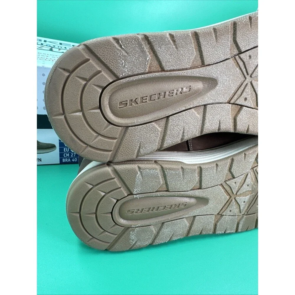 Skechers Hands Free Swift Fit Men’s 9 Brown Waterproof Casual Lace Sneakers